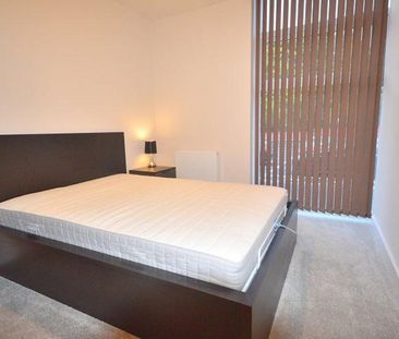 1 Bedroom Apartment To Let - Photo 2