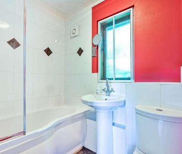 Dairymans Walk, Burpham, GU4 - Photo 4