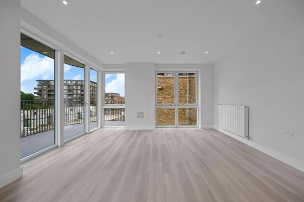 3 bedroom flat to rent - Photo 1