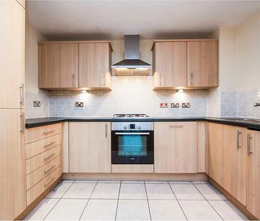 2 bedroom property to rent Providence Park, Princess Elizabeth Way,... - Photo 4