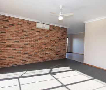 3 Bedroom Duplex In Great Position - Photo 4