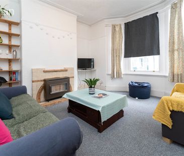 3 bedroom terraced maisonette to rent - Photo 1