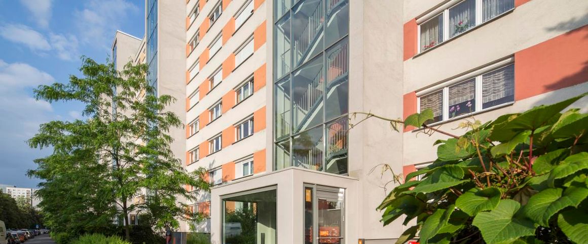 Wohnen an der Elbe - mit Balkon und Aufzug - Photo 1