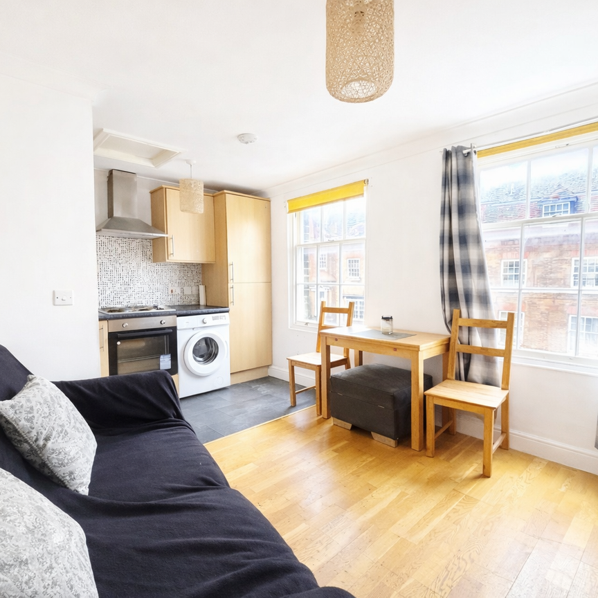 High Street, Rochester. ME1 - Photo 1