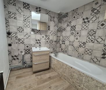 Location Maison 3 pièces 72m² FOUQUIERES LES LENS 62740 - Photo 2