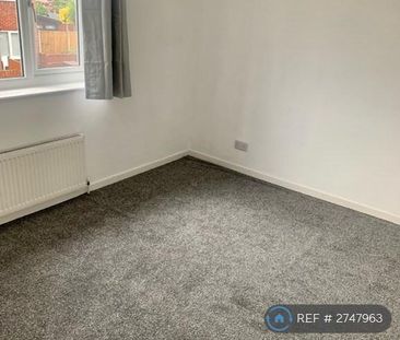 2 bedroom semi-detached house to rent - Photo 2