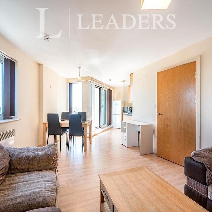 2 bedroom flat to rent - Photo 1