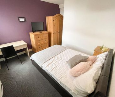 5 bedroom terraced house to rent - Photo 2