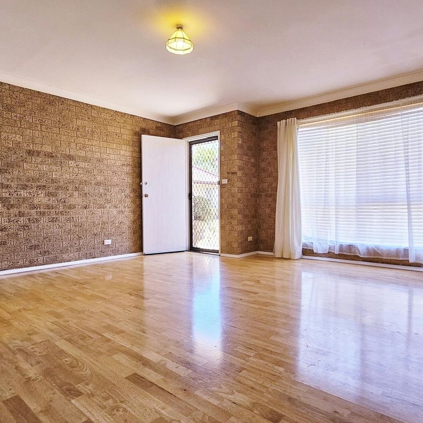 Comfortable Two-Bedroom Unit With A Courtyard - Photo 1