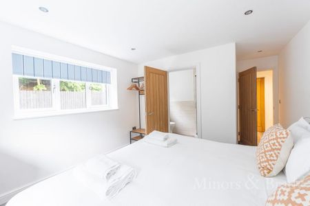 2 bedroom apartment to rent - Photo 4