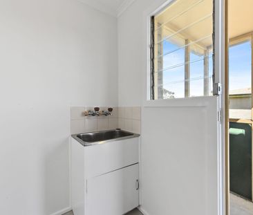 Cosy family home! - Photo 1