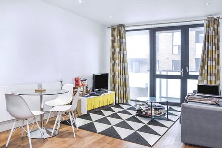 New Village Avenue, London, E14 0ND - Photo 2