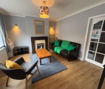 36 Whitehall Gardens, Belfast, BT7 3GW - Photo 3