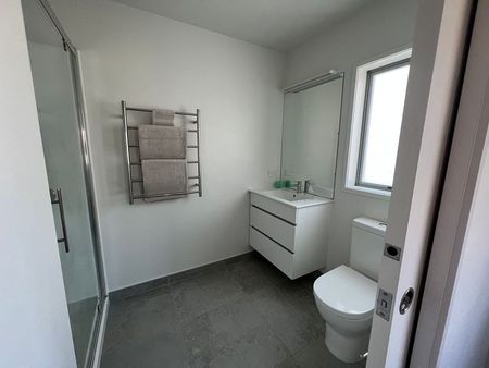 3 Bedroom, 2 Bathroom - New Build Townhouse - Photo 4