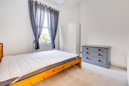 Winchester Avenue, NW6, London - Photo 5