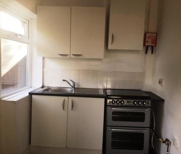 2 bedroom semi-detached house to rent - Photo 2