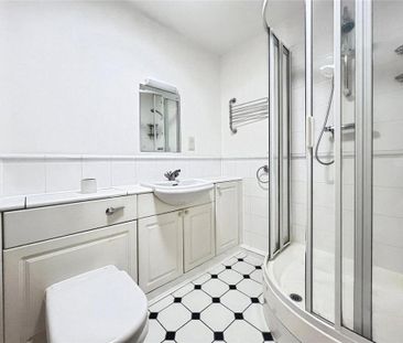 2 bedroom flat to rent - Photo 6
