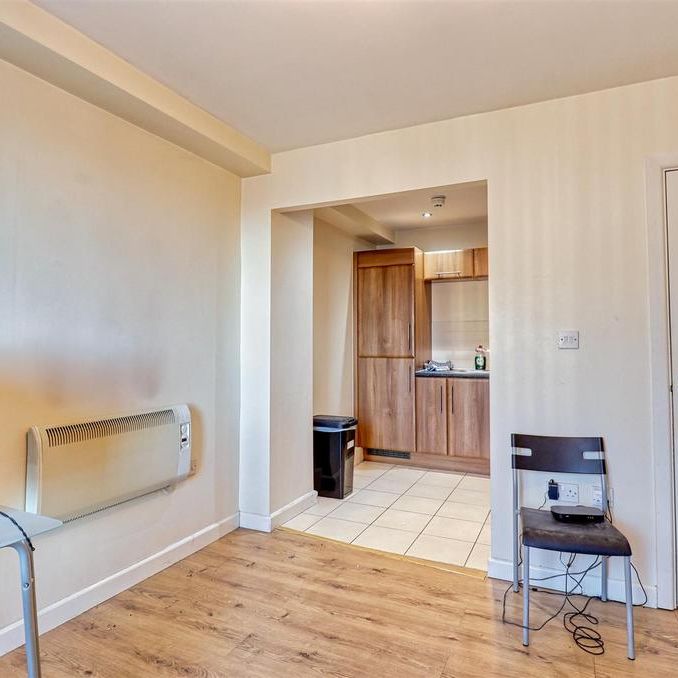1 bedroom flat to rent - Photo 1
