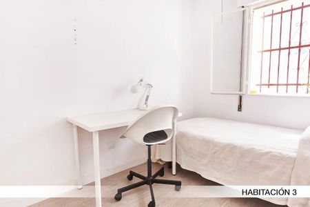 Calle Porvenir, Sevilla, Andalusia 41013 - Photo 2