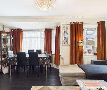 Highfield Road, Woodford Bridge, Essex, IG8 - Photo 5