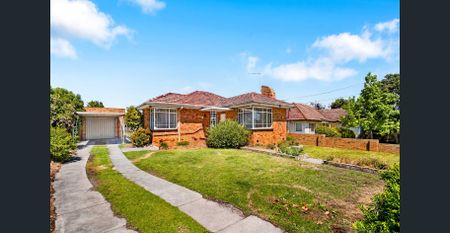 Spacious 4 bedder In Reservoir - Photo 5