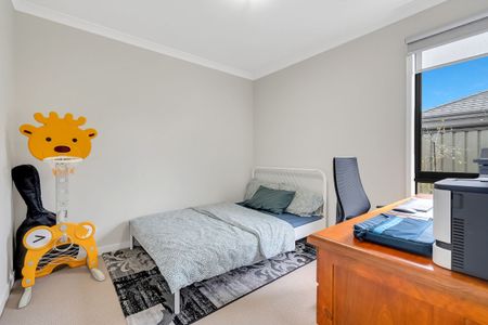 Modern Family Living in The Avenue Estate - Photo 5