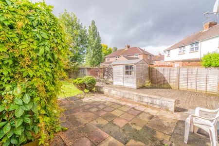 128 Alcuin Avenue - Photo 2