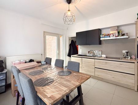 Gezellige gezinswoning met drie slaapkamers in Sint-Niklaas - Photo 3