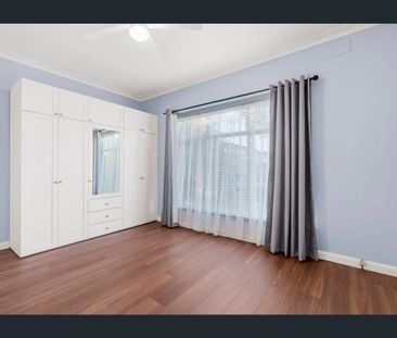 Comfortable & Convenient Unit Living in Box Hill North - Photo 4