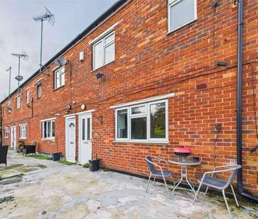 Yorktown Road, Sandhurst, Berkshire, GU47 - Photo 4