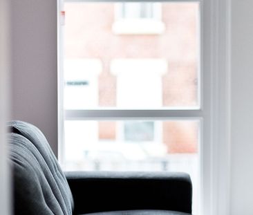 Luxury 2 bedroom apartment with 2 bathrooms - Photo 2