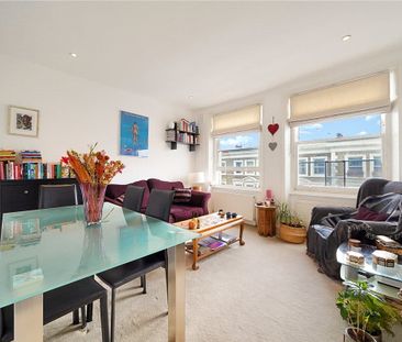 A stunning top floor flat in a period conversion, in close proximit... - Photo 1