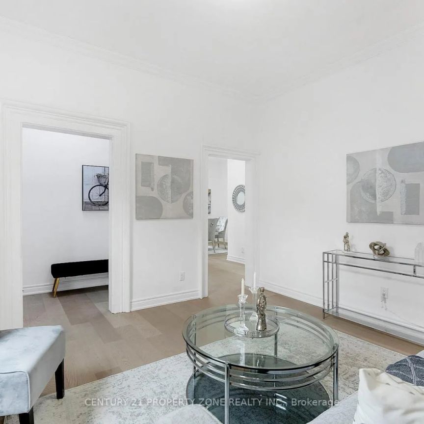 72 NELSON STREET E - Photo 1