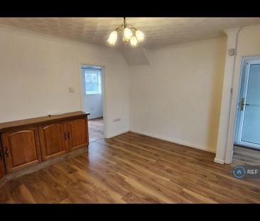 2 bedroom end of terrace house to rent - Photo 5
