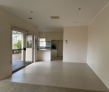 Private Unit With Lovely Surrounds - Photo 6