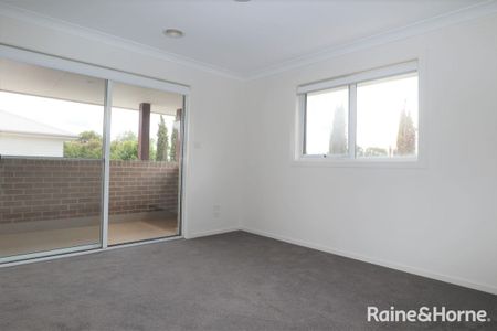 2/75 Crampton Street, Wagga Wagga, NSW 2650 - Photo 4