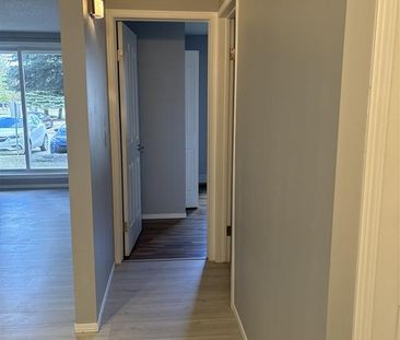 Stunning 2 Bedroom 2 Bathroom Condo with Modern Finishes - Photo 5