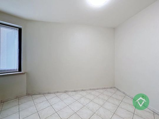 Gelijkvloers appartement met 2 slaapkamers in hartje Koekelare - Foto 1