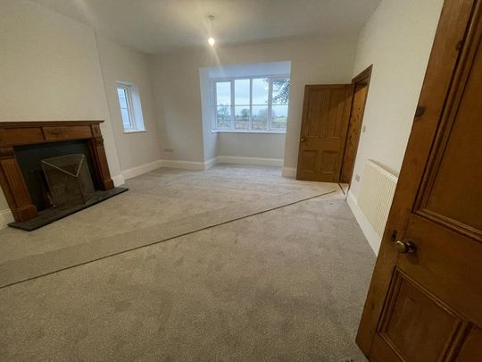 4 bedroom detached house to rent - Photo 1