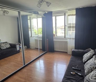 Berceni, - Photo 2
