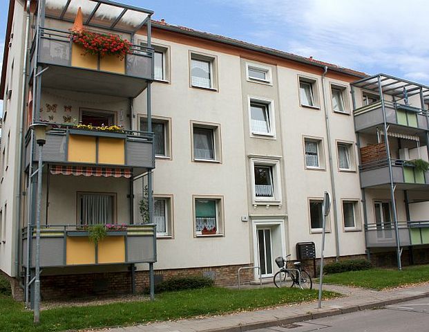 + 2 Zimmer - Großer Balkon + - Foto 1