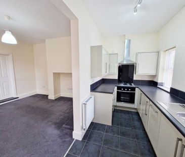 2 bedroom apartment to rent - Photo 6