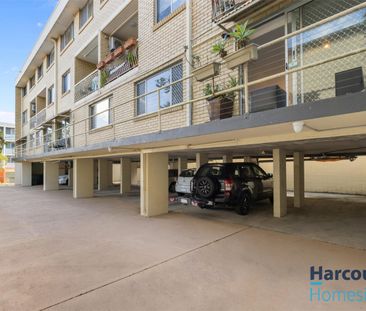Freshly updated 2 bedroom unit in Woolloongabba - Photo 4