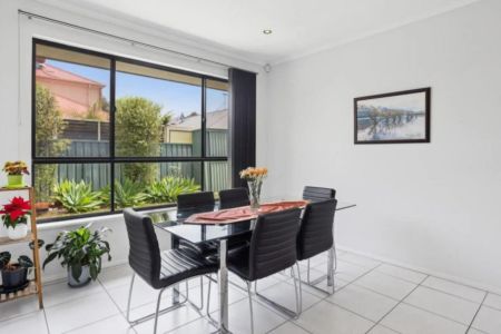 Well-Presented Home in Quiet Mawson Lakes - Photo 3