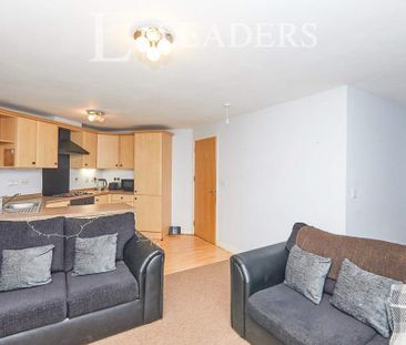 2 bedroom flat to rent - Photo 4