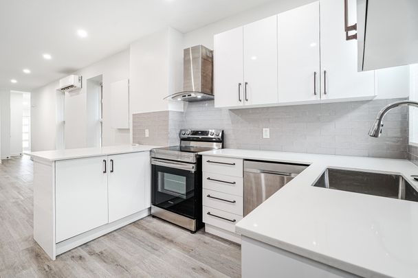 Rue St-Antoine O., H4C 1A5, Montréal - Photo 1