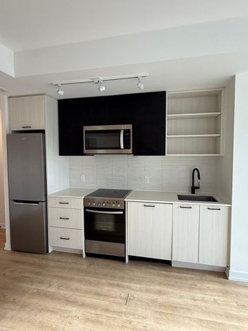 For Lease - 2300 St Clair Avenue Unit# 4, Toronto, Ontario - Photo 2