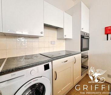 Stanford House, East Tilbury, Tilbury, RM18 - Photo 5