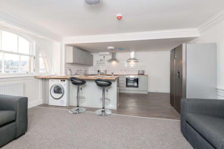 5 bedroom flat to rent - Photo 3