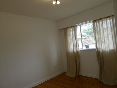 Upper Level – 708 5th Street E, North Vancouver Bc V7l 1m9 - Photo 5